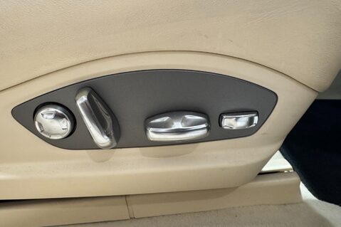 Porsche Panamera TURBO PDK 23