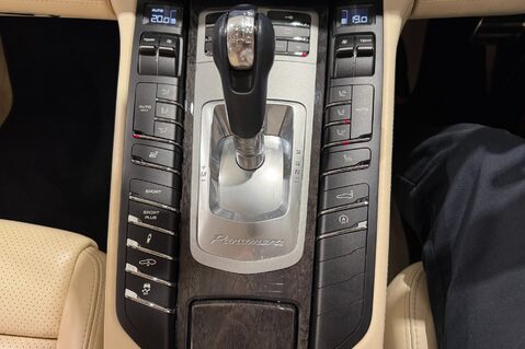 Porsche Panamera TURBO PDK 30