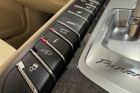 Porsche Panamera TURBO PDK 31