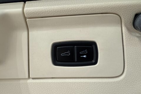 Porsche Panamera TURBO PDK 47