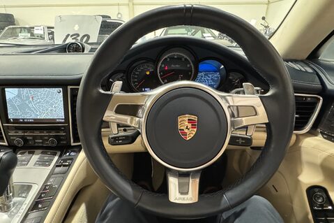 Porsche Panamera TURBO PDK 12