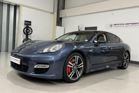 Porsche Panamera TURBO PDK