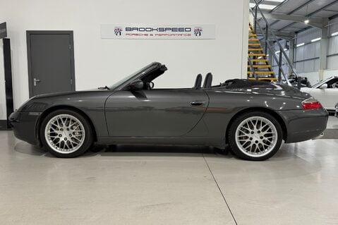 Porsche 911 Carrera 2 Cabriolet 9