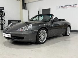 Porsche 911 Carrera 2 Cabriolet