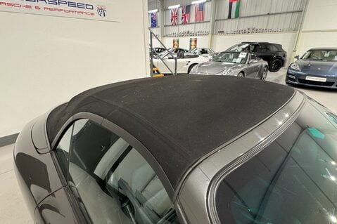 Porsche 911 Carrera 2 Cabriolet 27