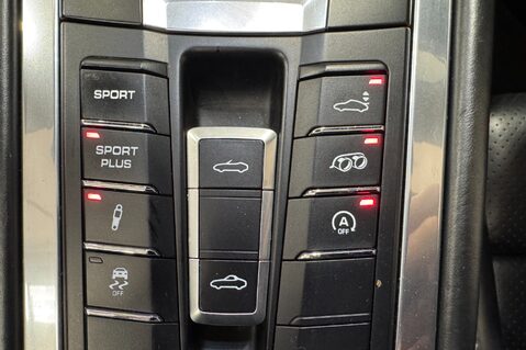 Porsche Boxster 24V S PDK 27