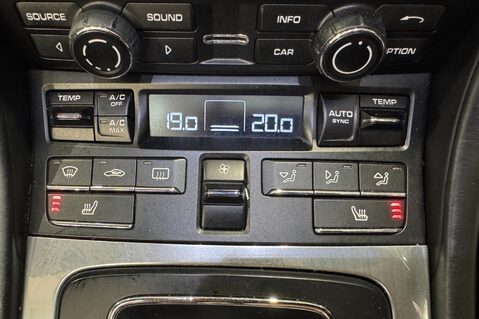 Porsche Boxster 24V S PDK 26