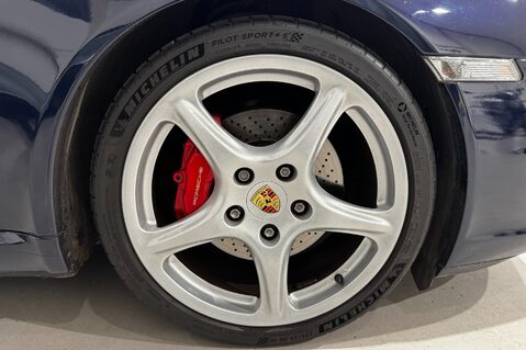 Porsche 911 CARRERA 2 S 42