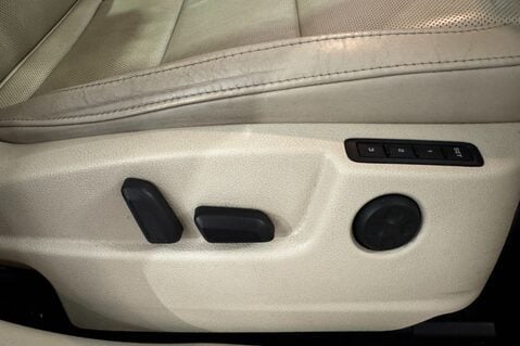 Skoda Superb LAURIN AND KLEMENT V6 DSG 32