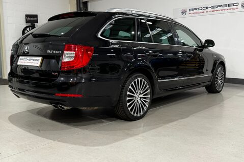 Skoda Superb LAURIN AND KLEMENT V6 DSG 7