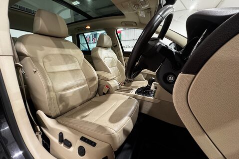 Skoda Superb LAURIN AND KLEMENT V6 DSG 24