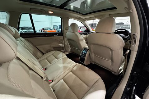 Skoda Superb LAURIN AND KLEMENT V6 DSG 28