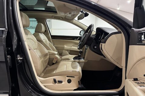Skoda Superb LAURIN AND KLEMENT V6 DSG 23