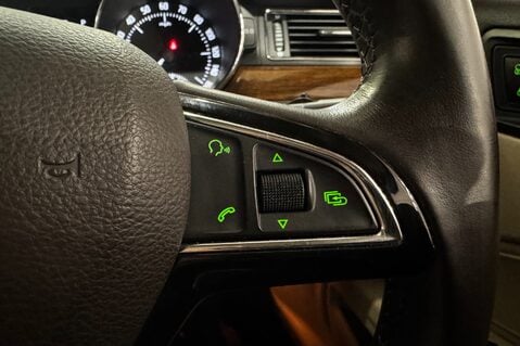 Skoda Superb LAURIN AND KLEMENT V6 DSG 14
