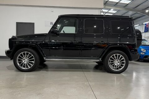 Mercedes-Benz G Series G 400 D 4MATIC AMG LINE PREMIUM 9