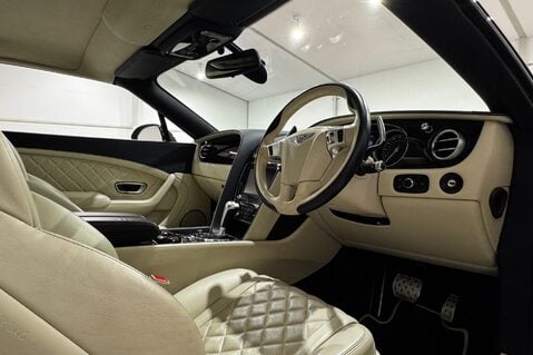 Bentley Continental 4.0 GTC 13