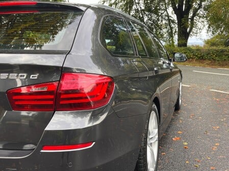 BMW 5 Series 520D M SPORT TOURING 17