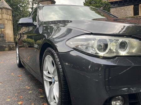 BMW 5 Series 520D M SPORT TOURING 18