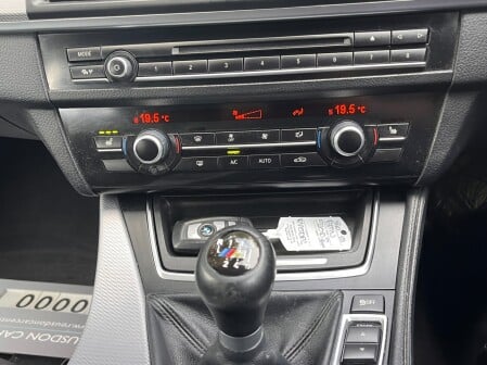 BMW 5 Series 520D M SPORT TOURING 39