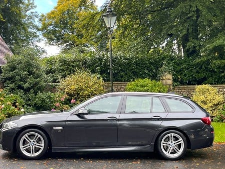 BMW 5 Series 520D M SPORT TOURING 52