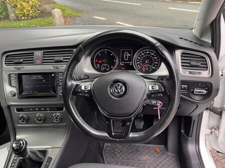 Volkswagen Golf SE TDI BLUEMOTION TECHNOLOGY 30