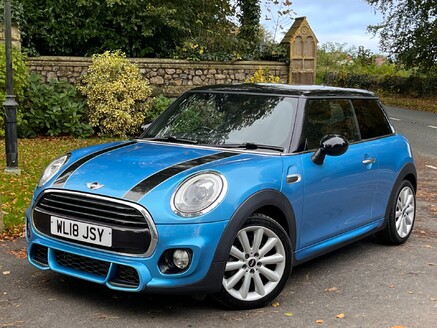 Mini Hatch COOPER