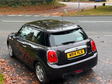 Mini Hatch COOPER 19