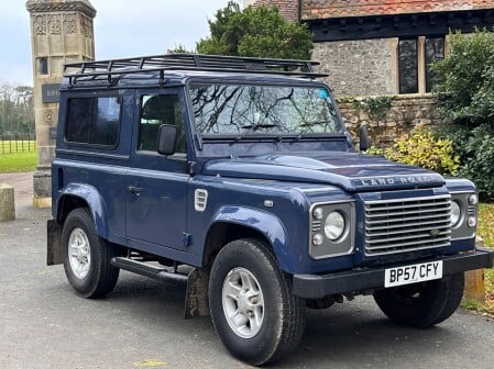 Land Rover Defender 90 XS STATION WAGON 2