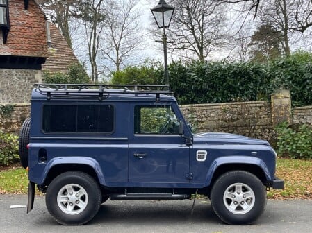 Land Rover Defender 90 XS STATION WAGON 6