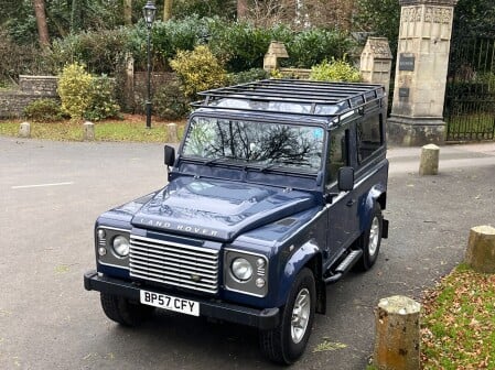 Land Rover Defender 90 XS STATION WAGON 22