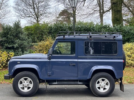 Land Rover Defender 90 XS STATION WAGON 2