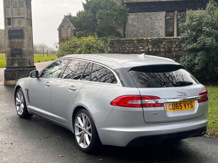 Jaguar XF D LUXURY SPORTBRAKE 9