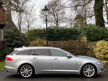 Jaguar XF D LUXURY SPORTBRAKE 6