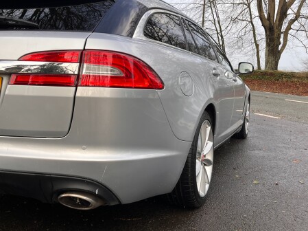 Jaguar XF D LUXURY SPORTBRAKE 17