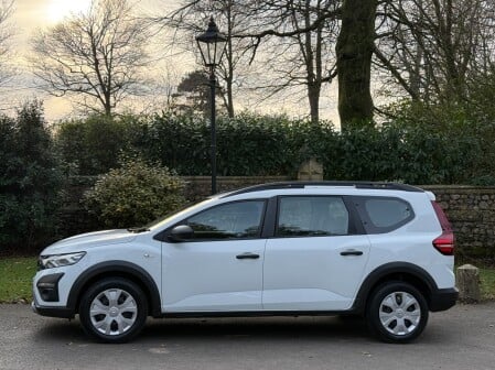 Dacia Jogger ESSENTIAL TCE 5