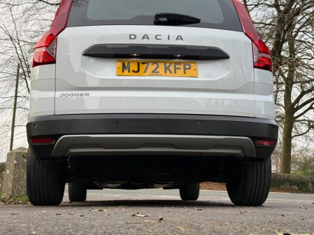 Dacia Jogger ESSENTIAL TCE 15