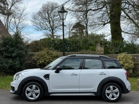 Mini Countryman COOPER D 9