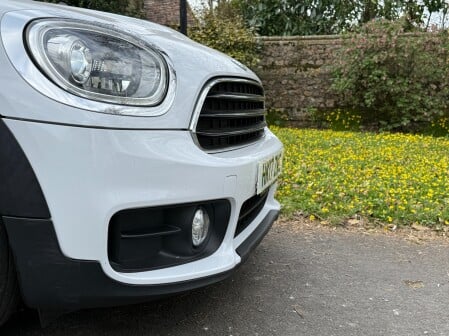 Mini Countryman COOPER D 14