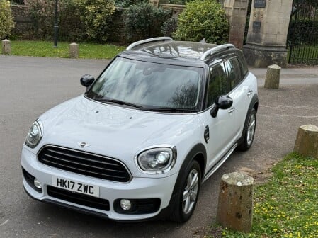 Mini Countryman COOPER D 24
