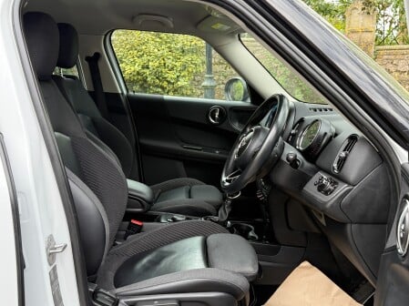 Mini Countryman COOPER D 26