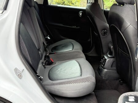 Mini Countryman COOPER D 27