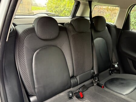 Mini Countryman COOPER D 28