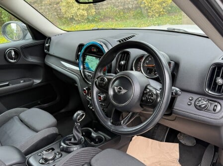 Mini Countryman COOPER D 30