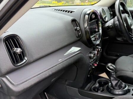 Mini Countryman COOPER D 46