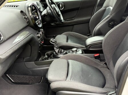 Mini Countryman COOPER D 47