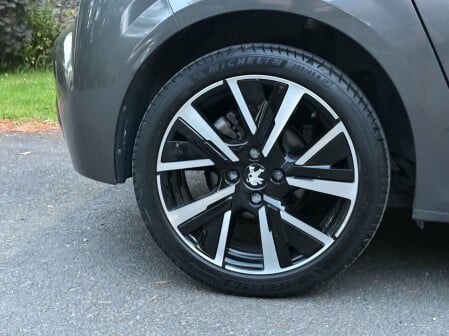 Peugeot 208 PURETECH ALLURE S/S 21