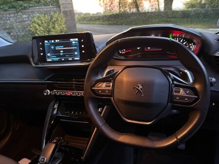 Peugeot 208 PURETECH ALLURE S/S 30