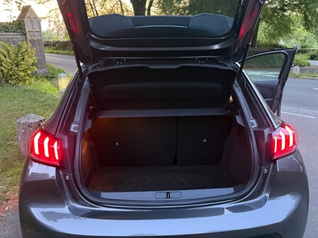 Peugeot 208 PURETECH ALLURE S/S 33