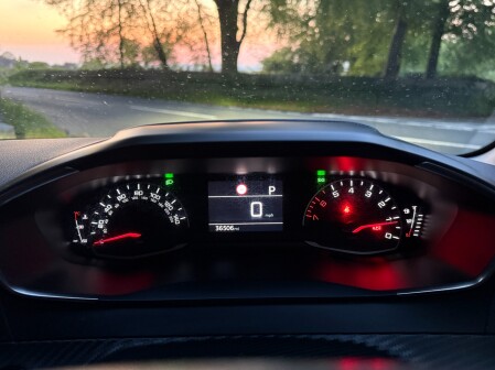 Peugeot 208 PURETECH ALLURE S/S 40