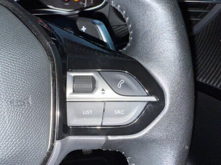 Peugeot 208 PURETECH ALLURE S/S 41